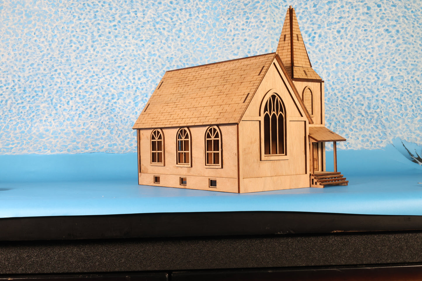 1:48 (O scale) Colonial-Style Church