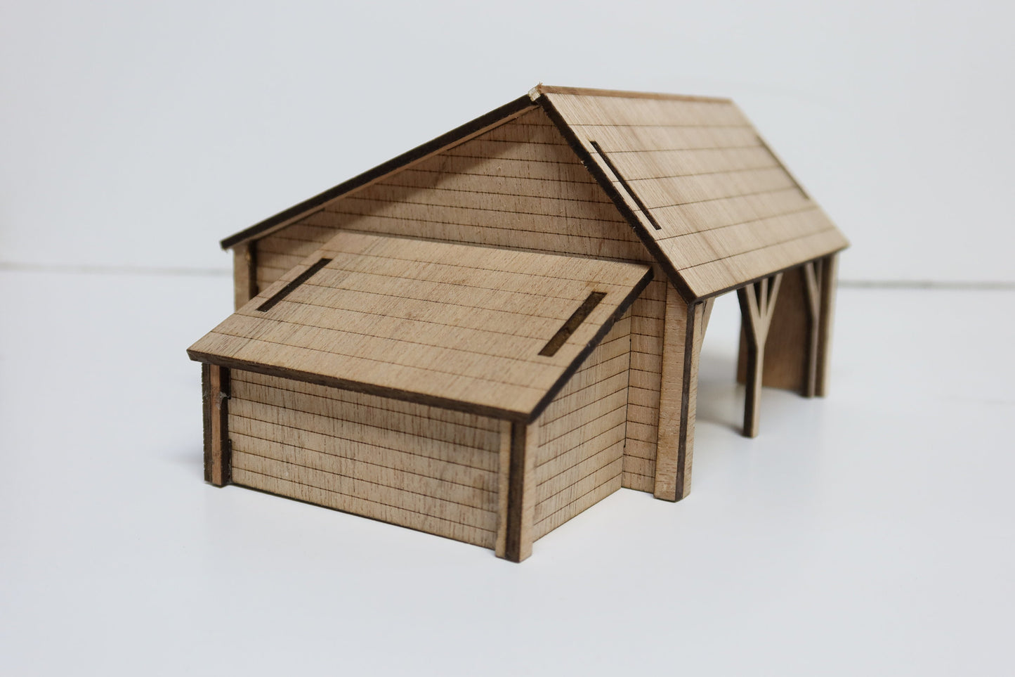 1:48 (O scale) Farm-Large Shed