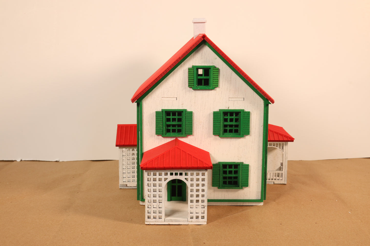 O-Scale Christmas House