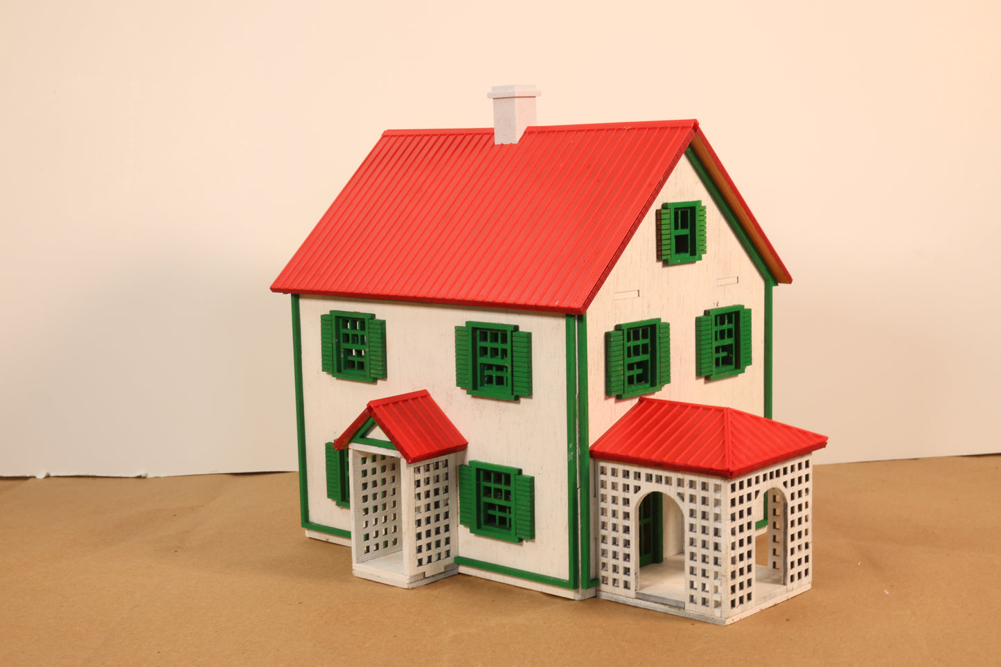 O-Scale Christmas House