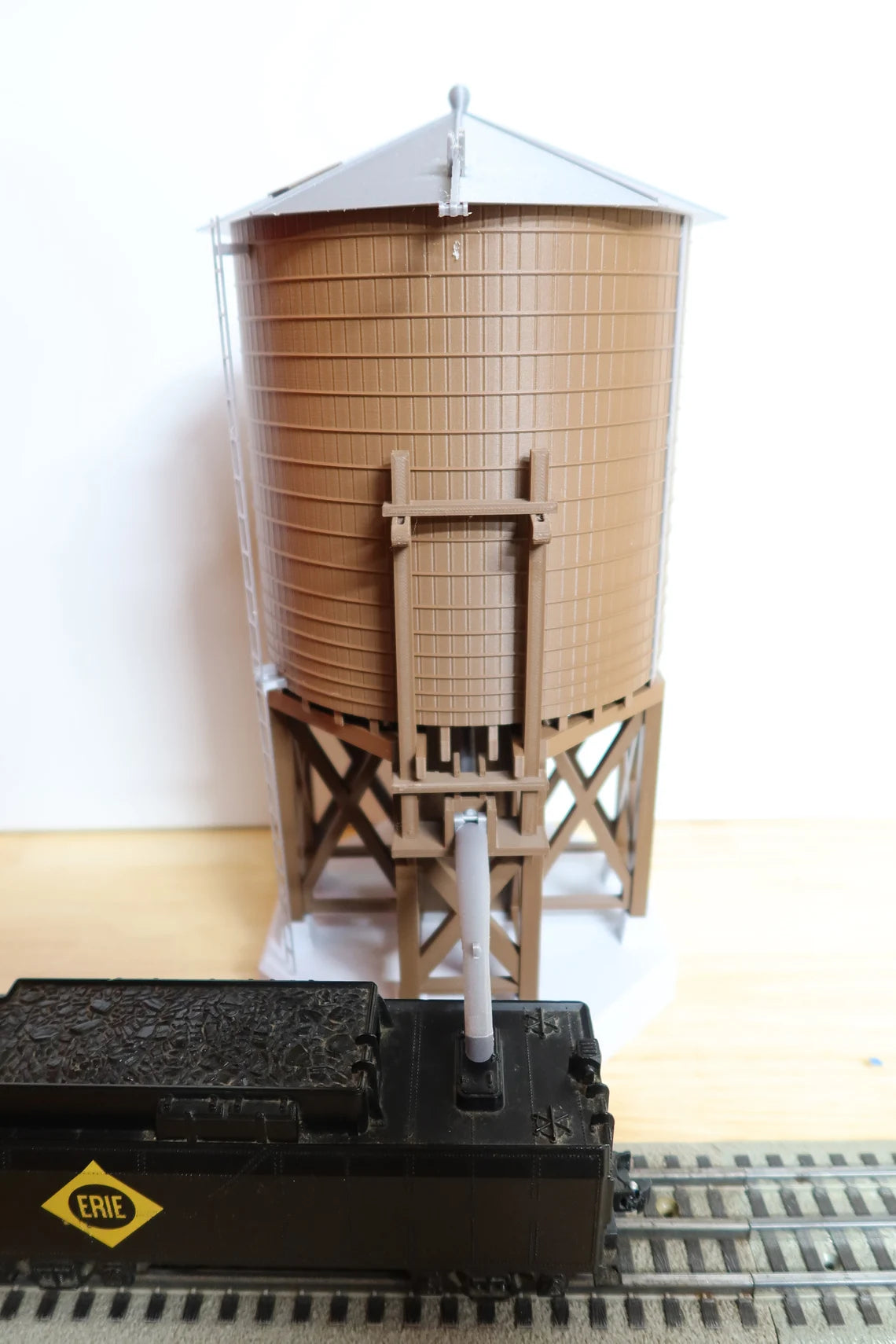 1:48 (O scale) Steam Engine Water Tower Kit