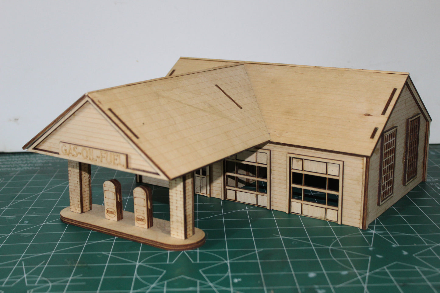 1:48 (O scale) North American 1950s Gas Station