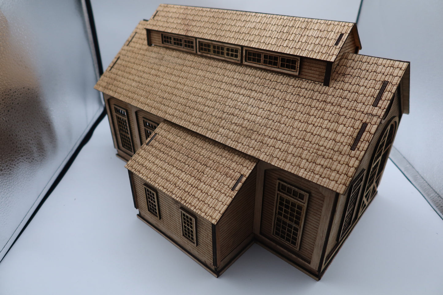 1:48 (O scale) Engine Shed