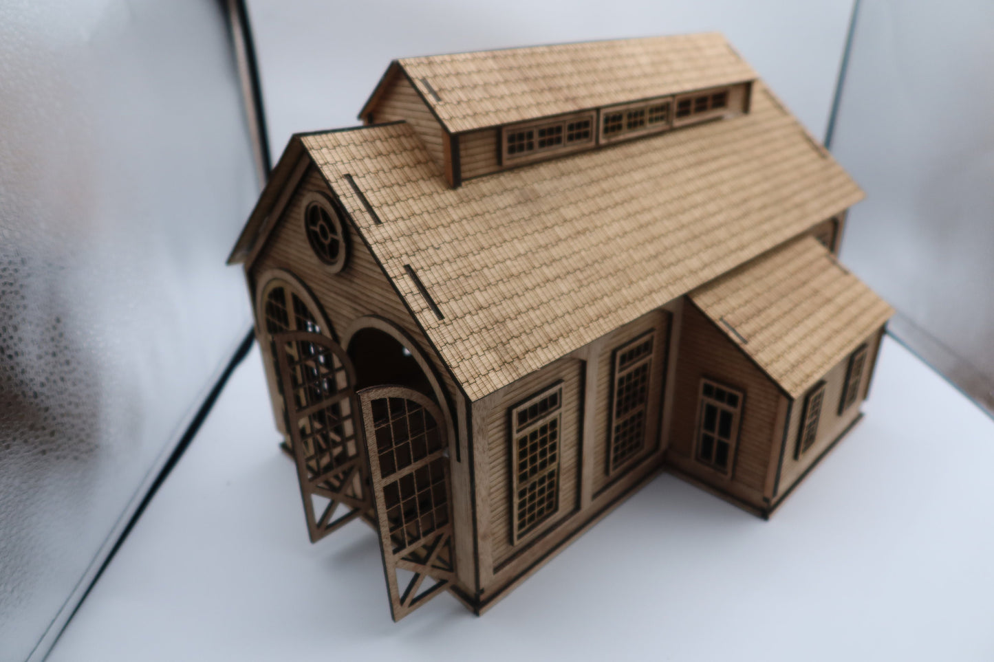 1:48 (O scale) Engine Shed