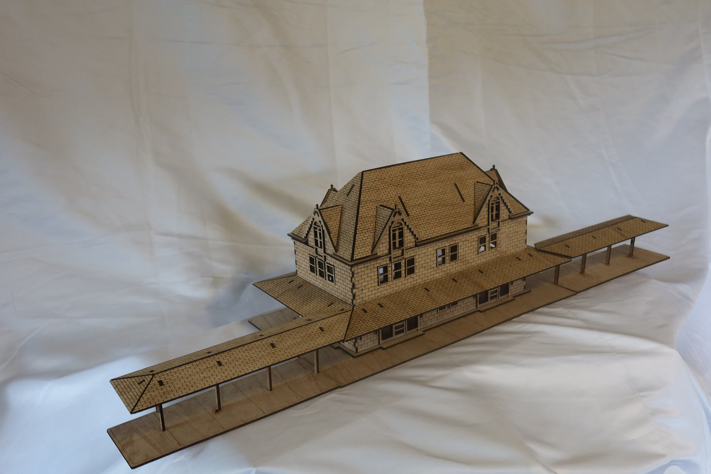 1:48 (O scale) Central Station