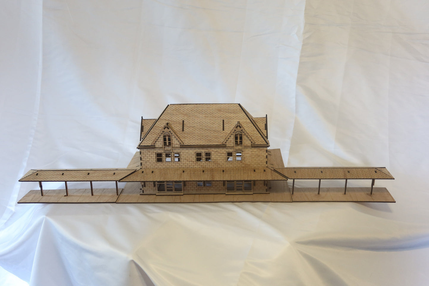 1:48 (O scale) Central Station