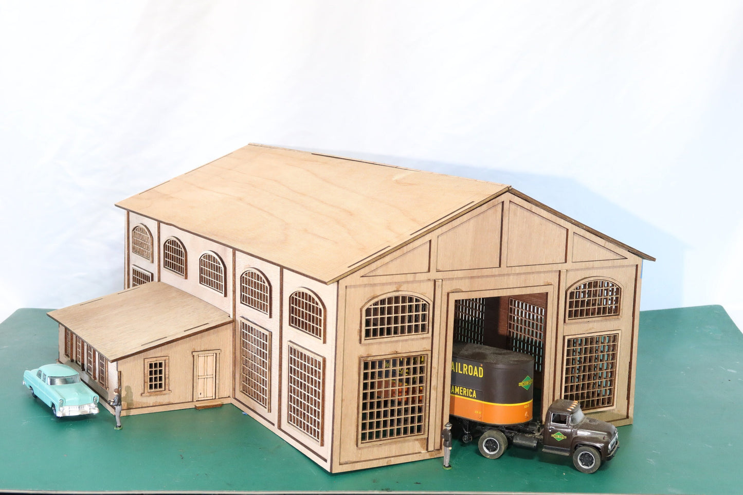 O scale (1:48) Old Warehouse