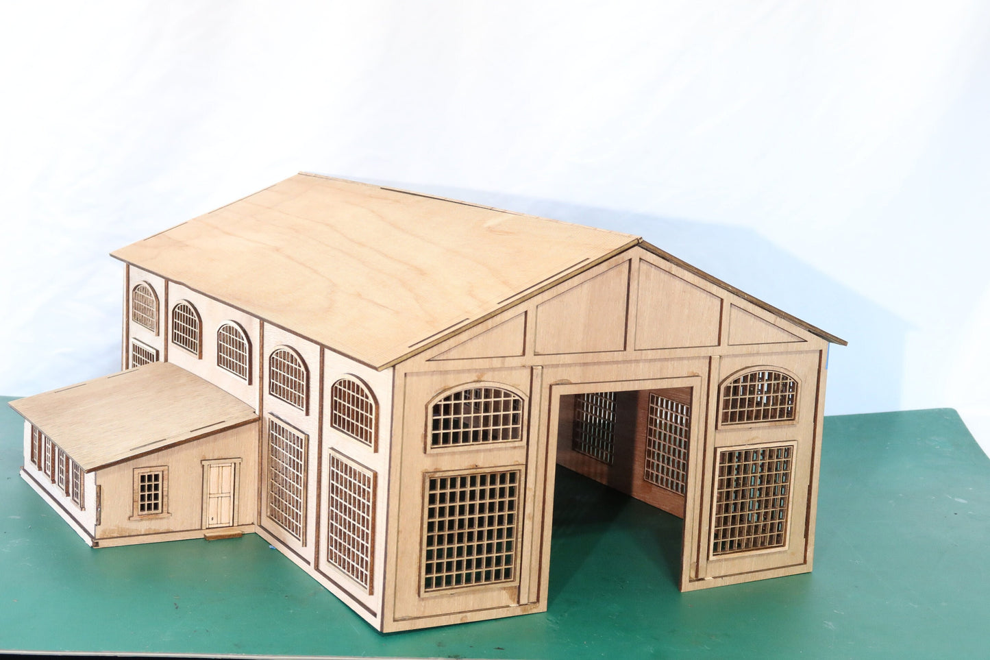 O scale (1:48) Old Warehouse