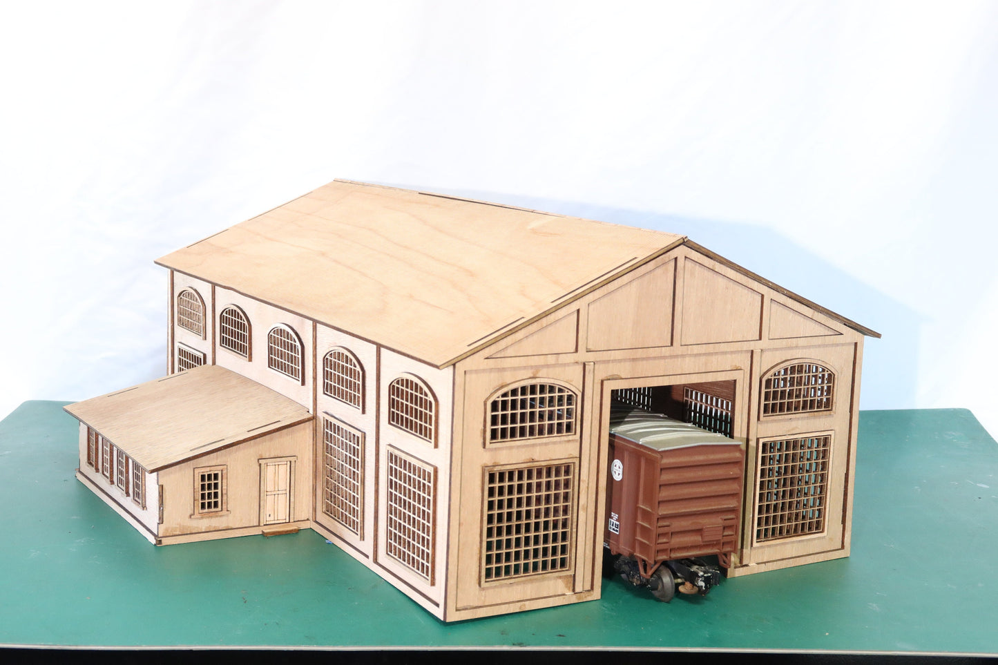 O scale (1:48) Old Warehouse