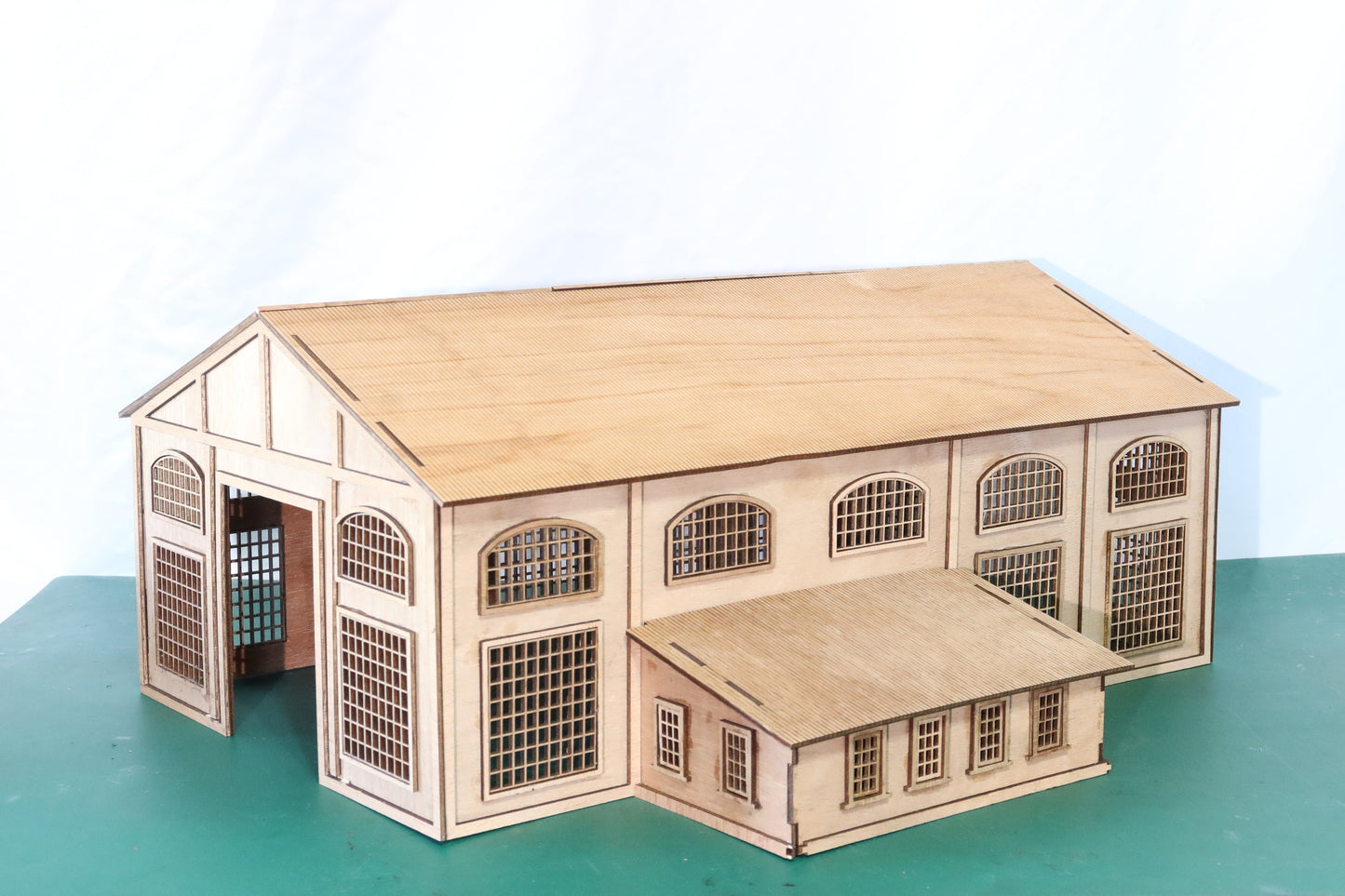 O scale (1:48) Old Warehouse